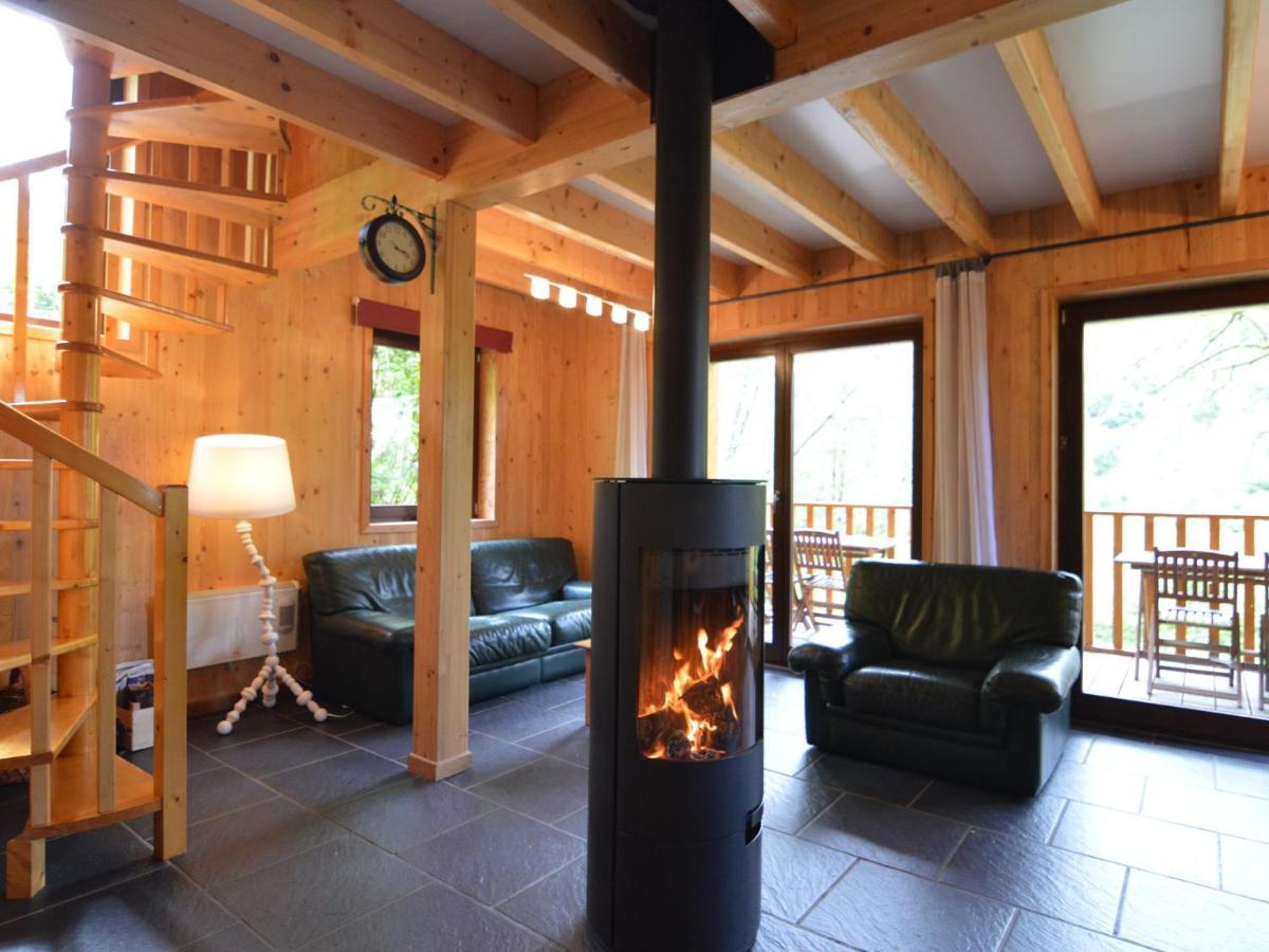 Comfortable Modern Chalet With Wood Finish Айвейл Екстериор снимка