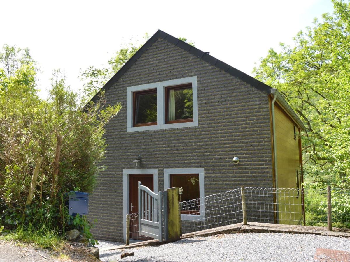 Comfortable Modern Chalet With Wood Finish Айвейл Екстериор снимка