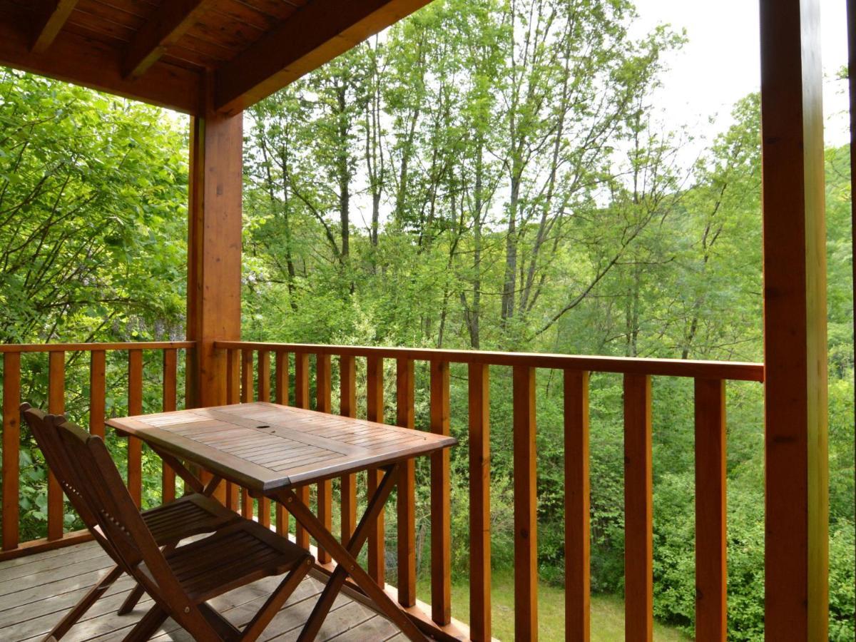 Comfortable Modern Chalet With Wood Finish Айвейл Екстериор снимка